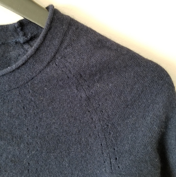 XS Banana Republic Sweater - Picture 5 of 12